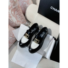 Chanel Low Shoes